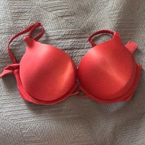 Victoria’s Secret bombshell push-up bra 34C